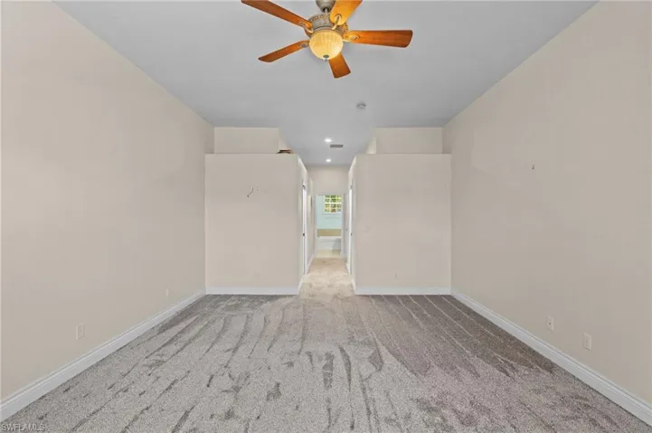 8429  Laurel Lakes  BLVD, Naples, FL 34119