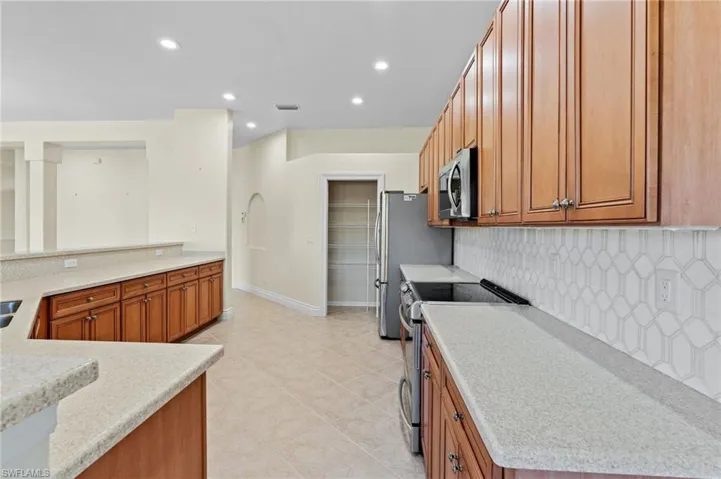 8429  Laurel Lakes  BLVD, Naples, FL 34119