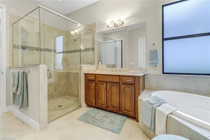1545  Serrano  CIR, Naples, FL 34105