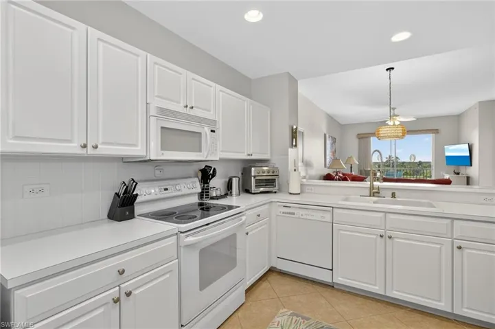 17100 Bridgestone Ct 303, Fort Myers, Florida 33908