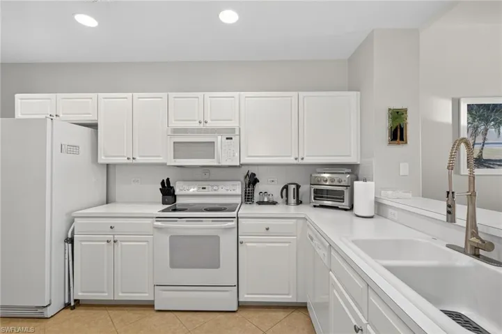 17100 Bridgestone Ct 303, Fort Myers, Florida 33908
