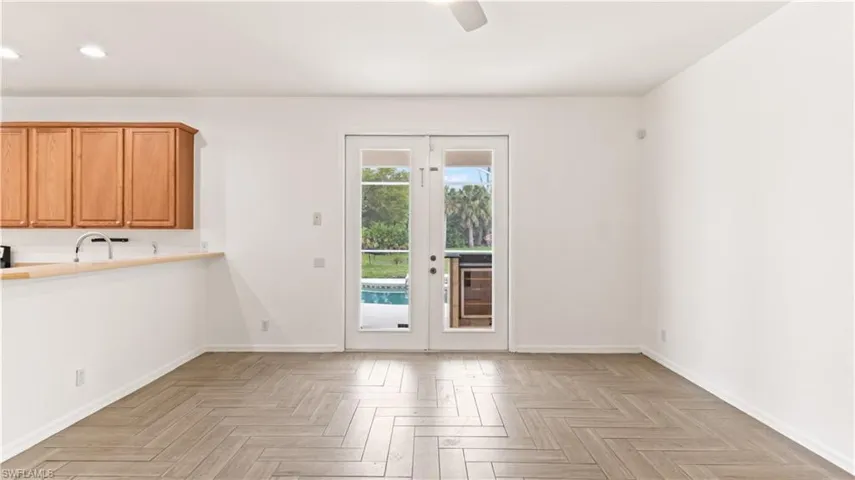 2125 Cape Heather CIR, CAPE CORAL FL 33991