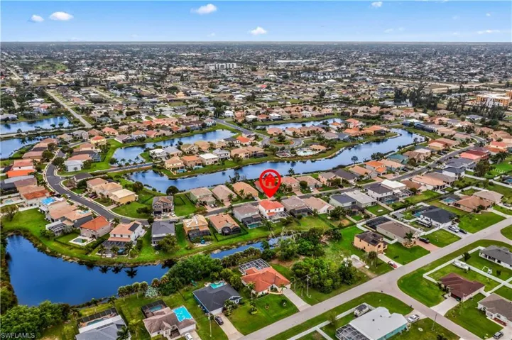 2125 Cape Heather CIR, CAPE CORAL FL 33991