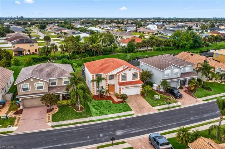 2125 Cape Heather CIR, CAPE CORAL FL 33991