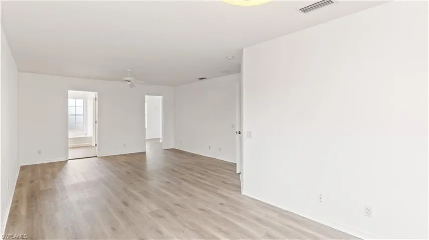 2125 Cape Heather CIR, CAPE CORAL FL 33991