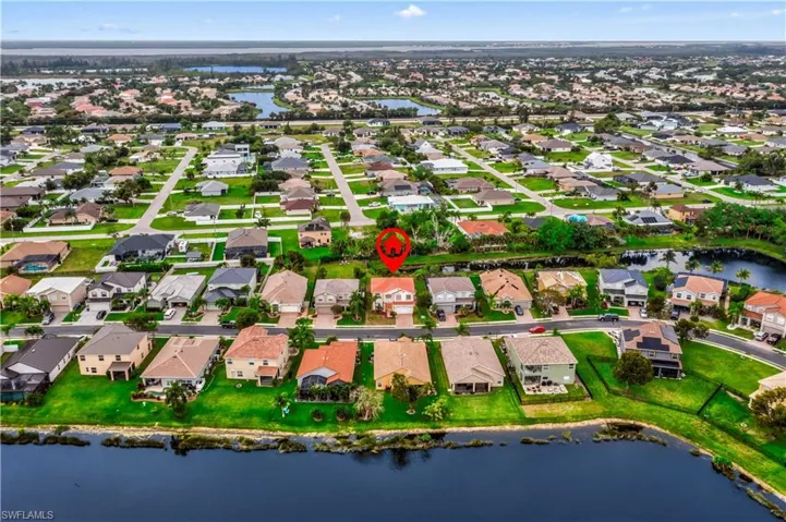2125 Cape Heather CIR, CAPE CORAL FL 33991