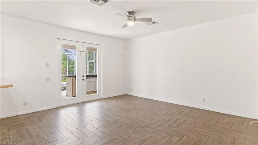 2125 Cape Heather CIR, CAPE CORAL FL 33991
