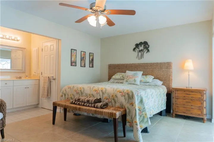 401 SW 43rd  TER, Cape Coral, FL 33914