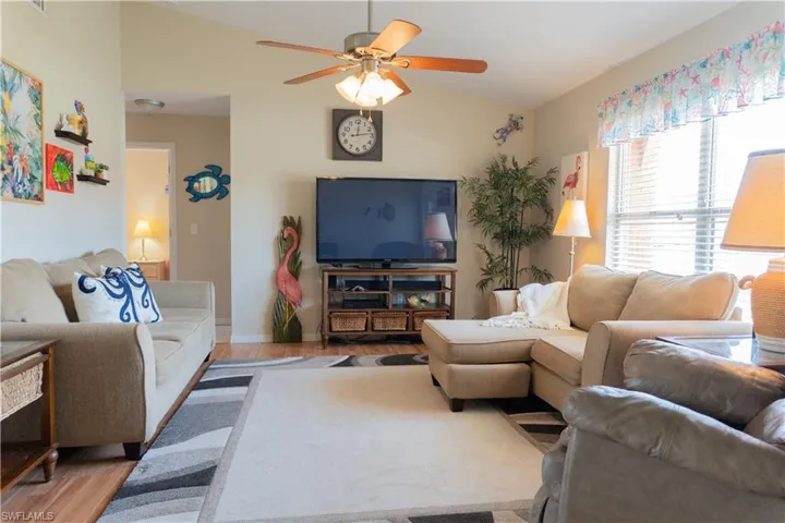 401 SW 43rd  TER, Cape Coral, FL 33914
