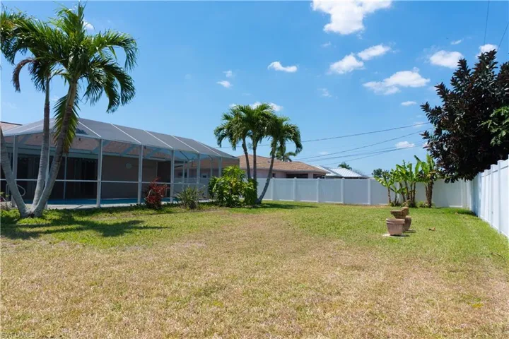 401 SW 43rd  TER, Cape Coral, FL 33914