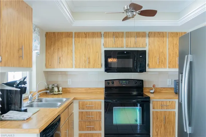 401 SW 43rd  TER, Cape Coral, FL 33914