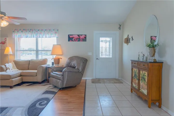 401 SW 43rd  TER, Cape Coral, FL 33914
