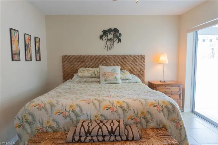 401 SW 43rd  TER, Cape Coral, FL 33914
