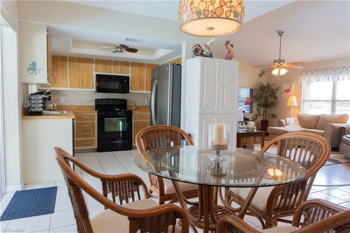 401 SW 43rd  TER, Cape Coral, FL 33914