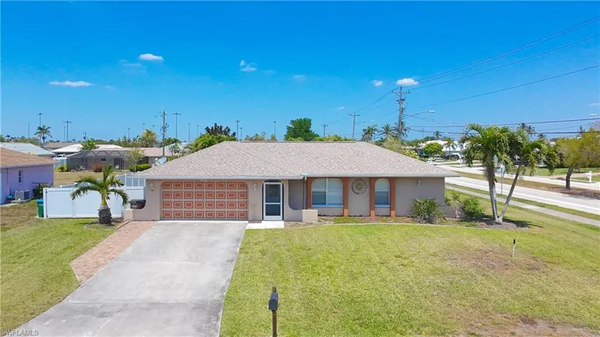 401 SW 43rd  TER, Cape Coral, FL 33914