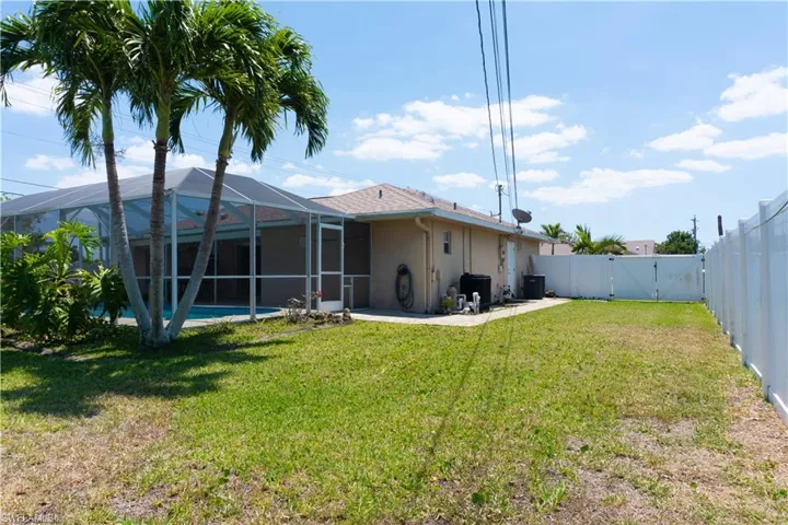 401 SW 43rd  TER, Cape Coral, FL 33914