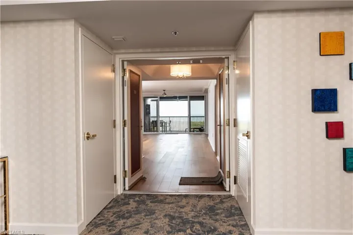 ELEVATOR LOBBY