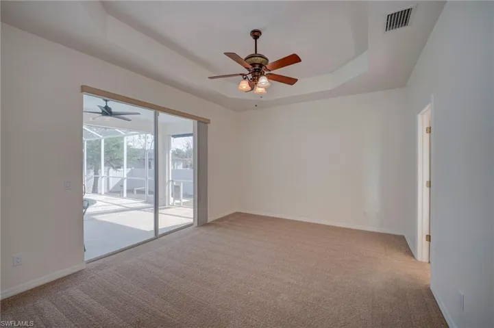 Primary suite with access to lanai