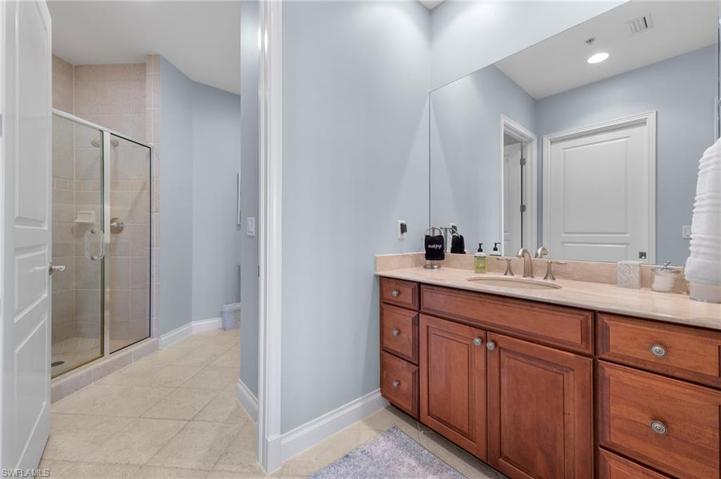Guest Bath 1