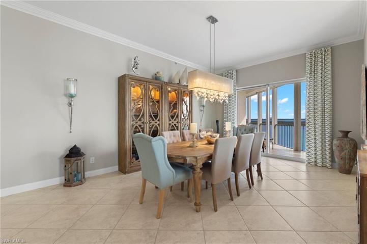 Formal Dining