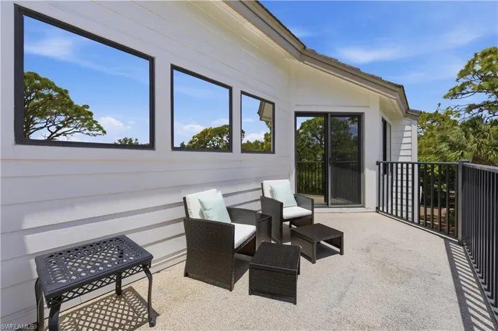 27119 Oakwood Lake Dr, Bonita Springs, Florida 34134