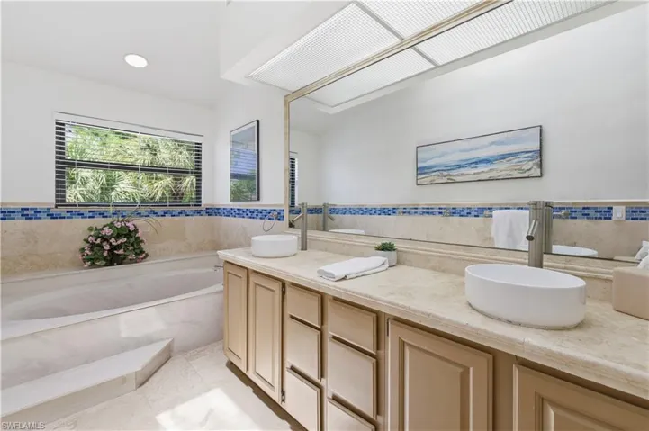27119 Oakwood Lake Dr, Bonita Springs, Florida 34134