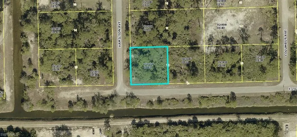 Aerial map of property and surrounding area