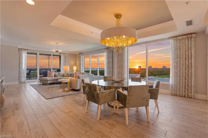 Observe spectacular sunsets as the family relaxes around the dining table.