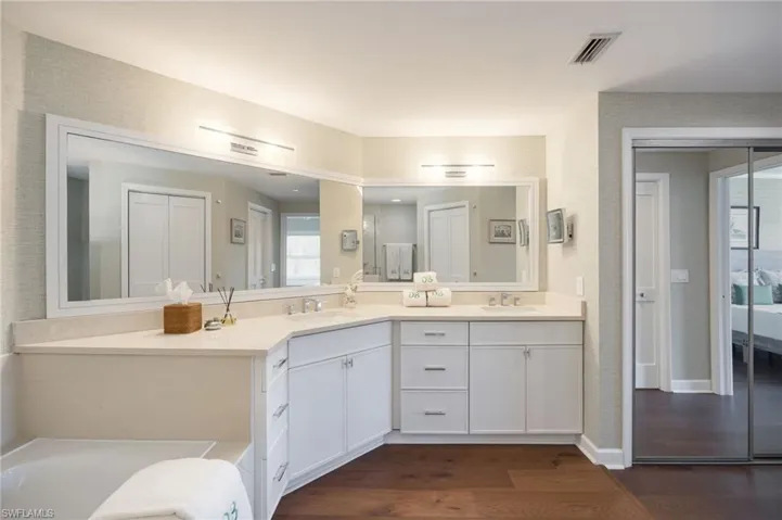 6240  Bellerive  AVE, Naples, FL 34119