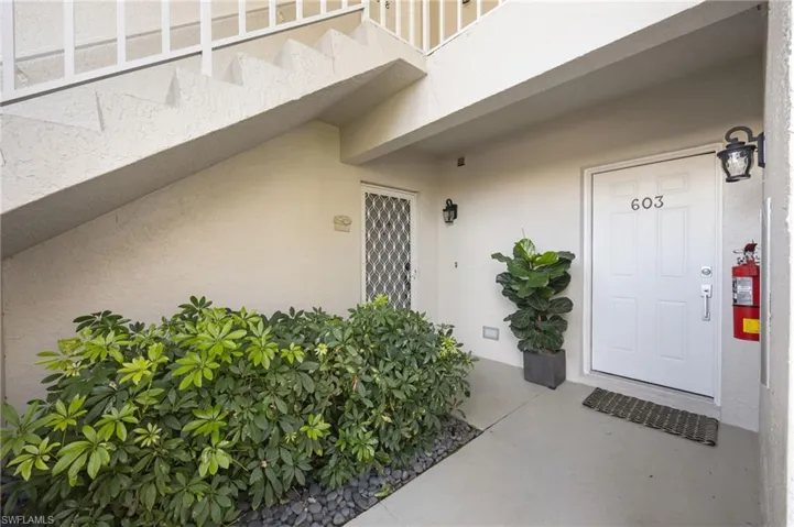 6240  Bellerive  AVE, Naples, FL 34119