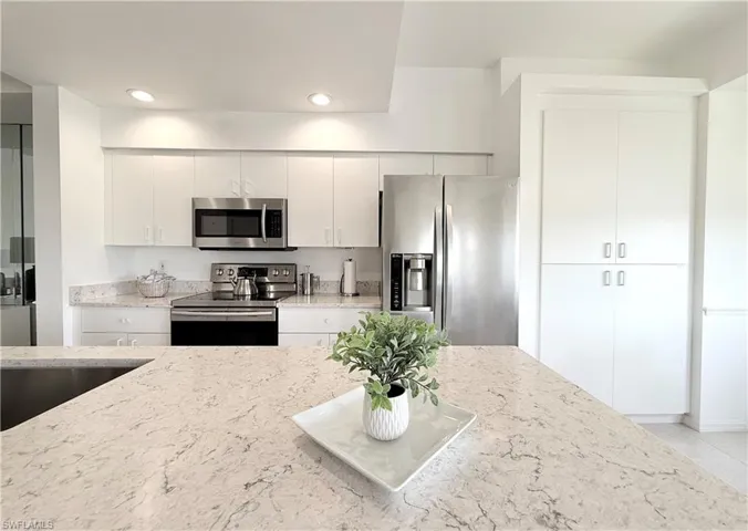 8555 Naples Heritage Dr 246, Naples, Florida 34112