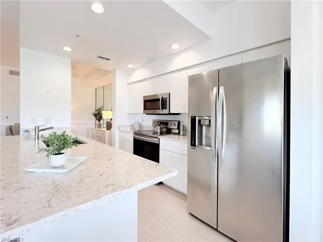 8555 Naples Heritage Dr 246, Naples, Florida 34112