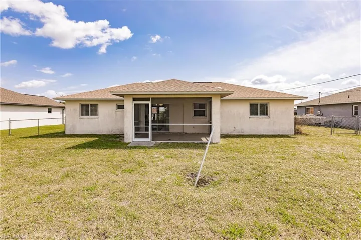 1502 SE 8th  PL, Cape Coral, FL 33990