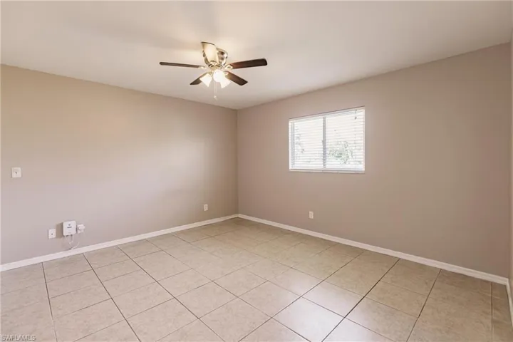 1502 SE 8th  PL, Cape Coral, FL 33990