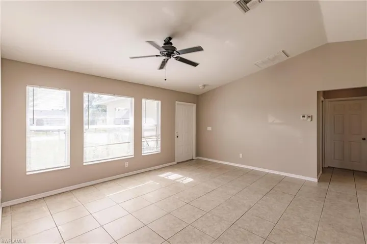1502 SE 8th  PL, Cape Coral, FL 33990