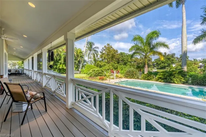 Deck with ceiling fan