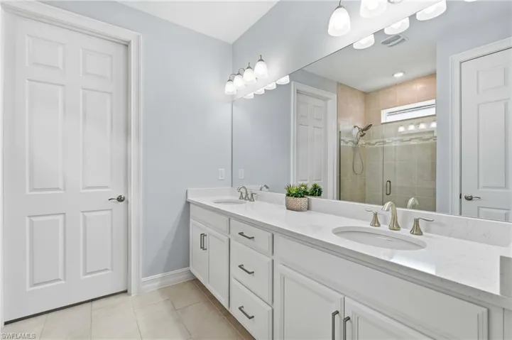 28056 Seasons Tide Ave, Bonita Springs, Florida 34135