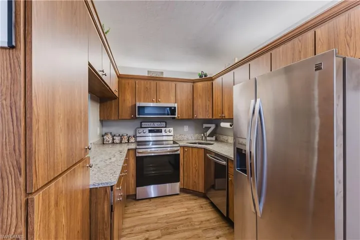 4641  Lakeside Club  BLVD, Fort Myers, FL 33905