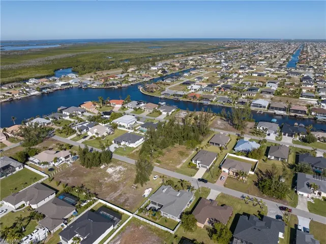3805 Sw 3rd St, Cape Coral, Florida 33991