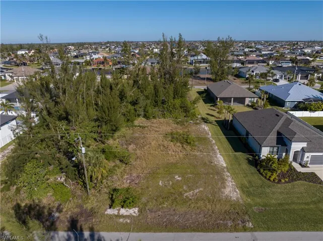 3805 Sw 3rd St, Cape Coral, Florida 33991