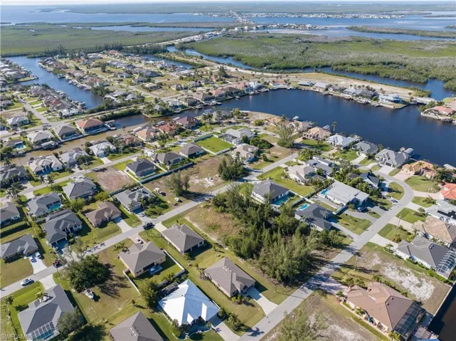 3805 Sw 3rd St, Cape Coral, Florida 33991