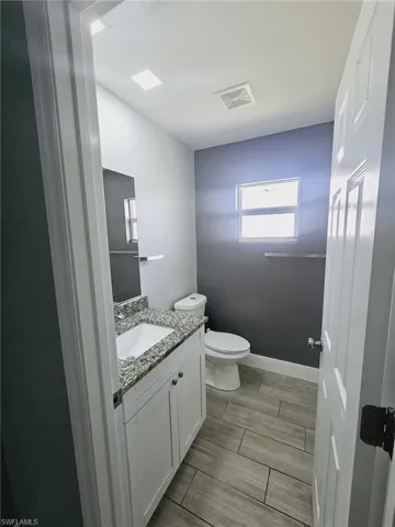 606 Sw 8th Pl, Cape Coral, Florida 33991