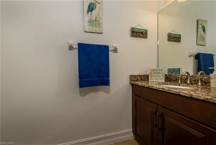 Pool/lanai Bath