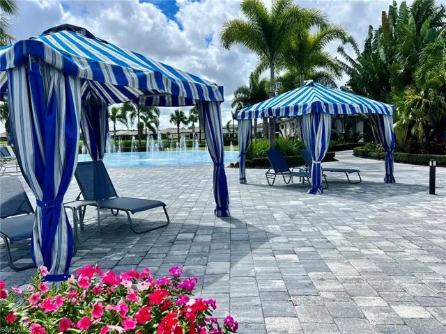 Pool area also features cabanas, Splash Pad, and Hot Tub area.