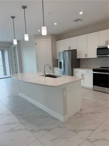 251 Indies Dr E # 201, Naples, Florida 34114