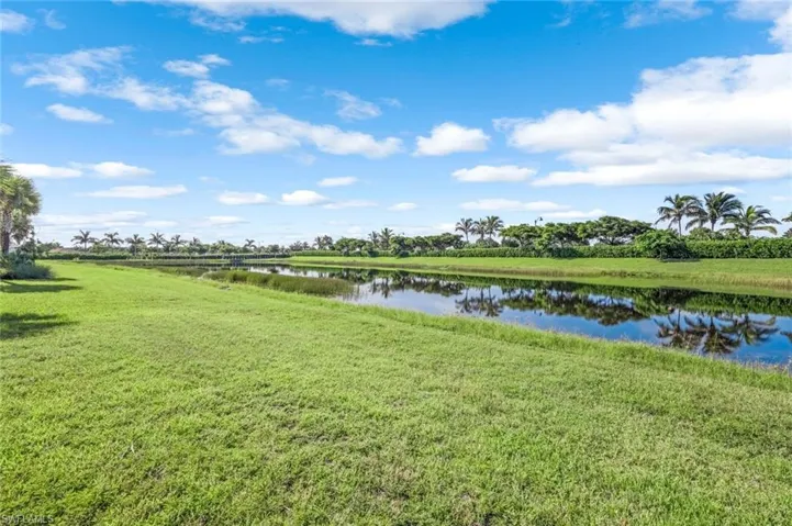 Enjoy beautiful lake views as you sip your favorite cocktail from your lanai.