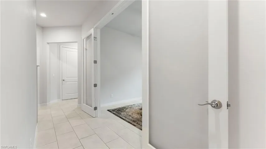 14720  Kingfisher  LOOP, Naples, FL 34120