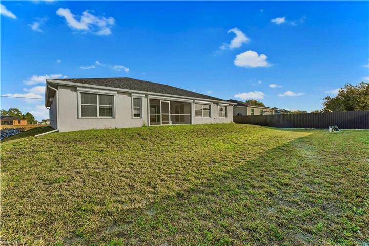 4211  27th SW ST, LEHIGH ACRES, FL 33976