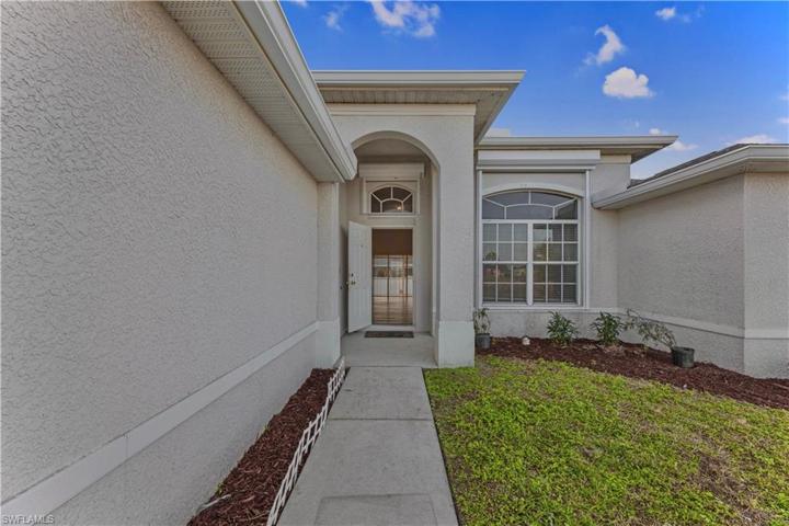4211  27th SW ST, LEHIGH ACRES, FL 33976