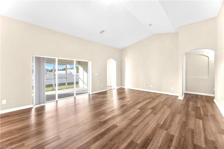 4211  27th SW ST, LEHIGH ACRES, FL 33976